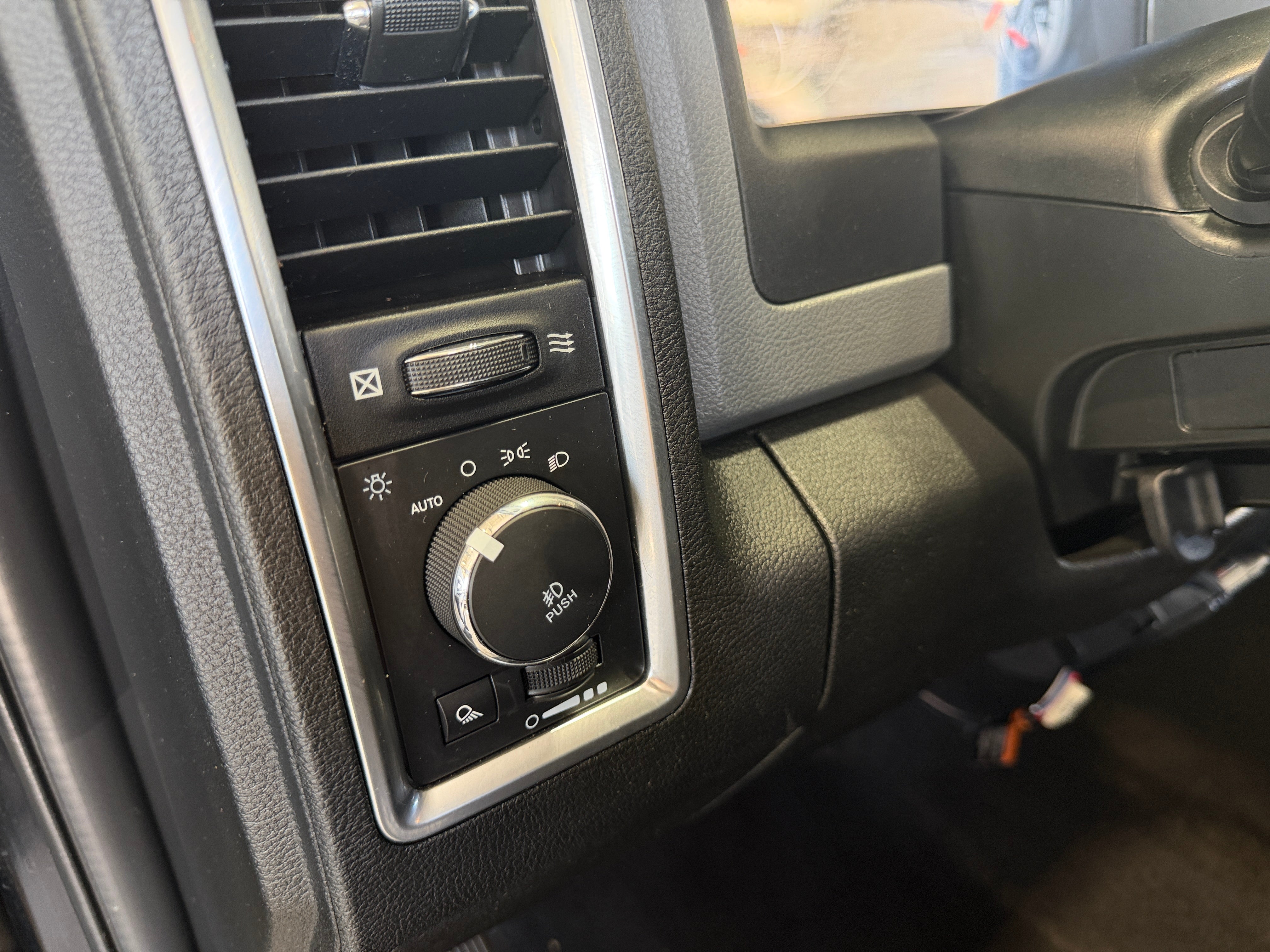 ram ram 1500 classic 2020 1C6RR7GT5LS141703 image ram ram 1500 classic 2020 1C6RR7GT5LS141703 image